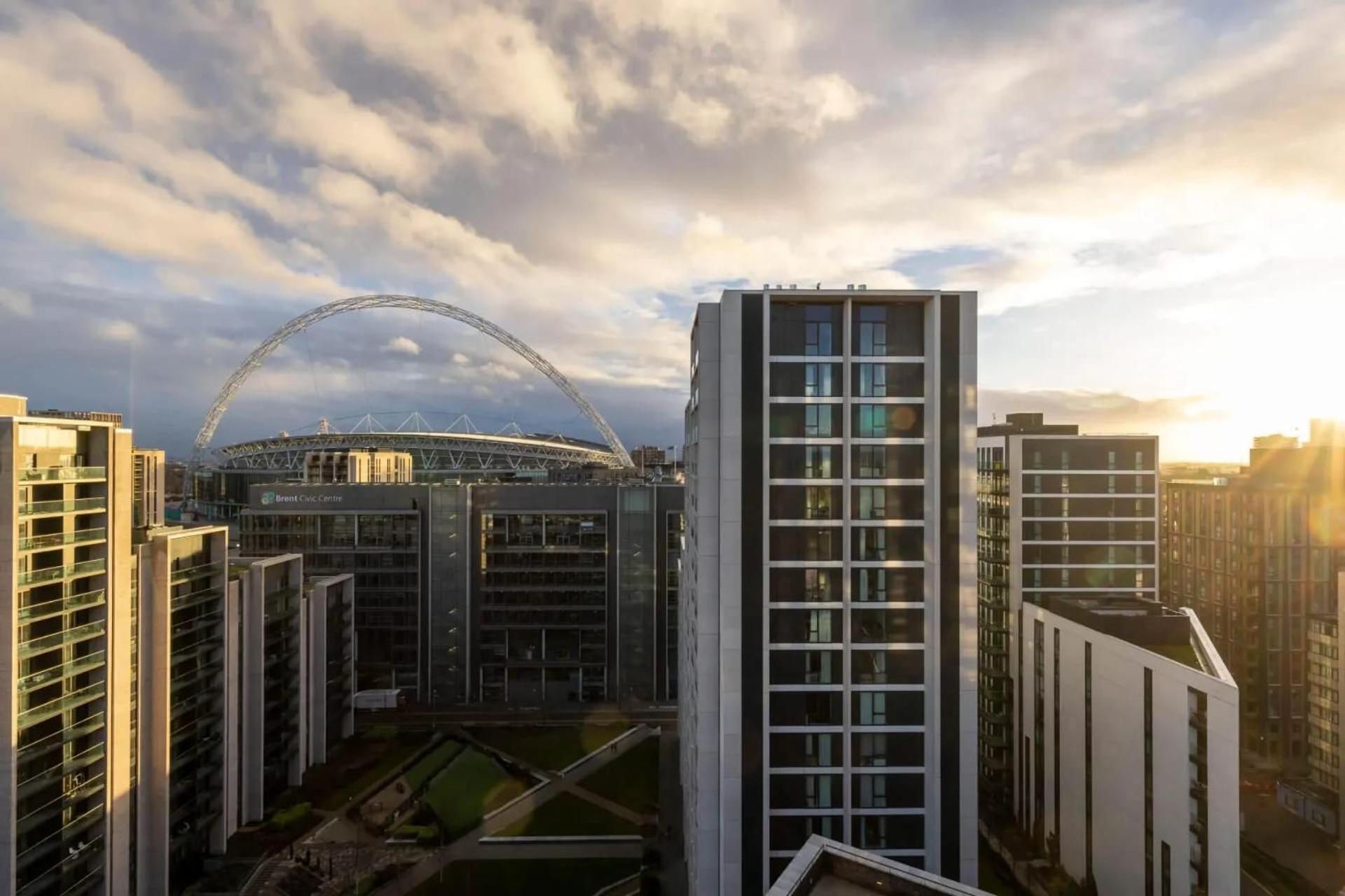 Botanical-Inspired Apartments At Repton Gardens Right In The Heart Of Wembley Park London Exterior foto